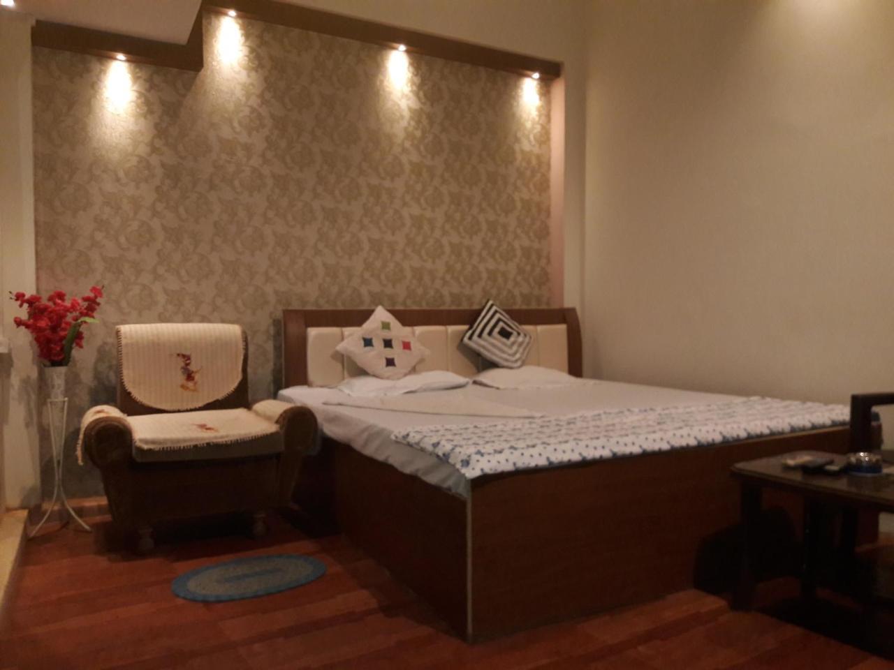 Buddha Guest House Varanasi Ngoại thất bức ảnh