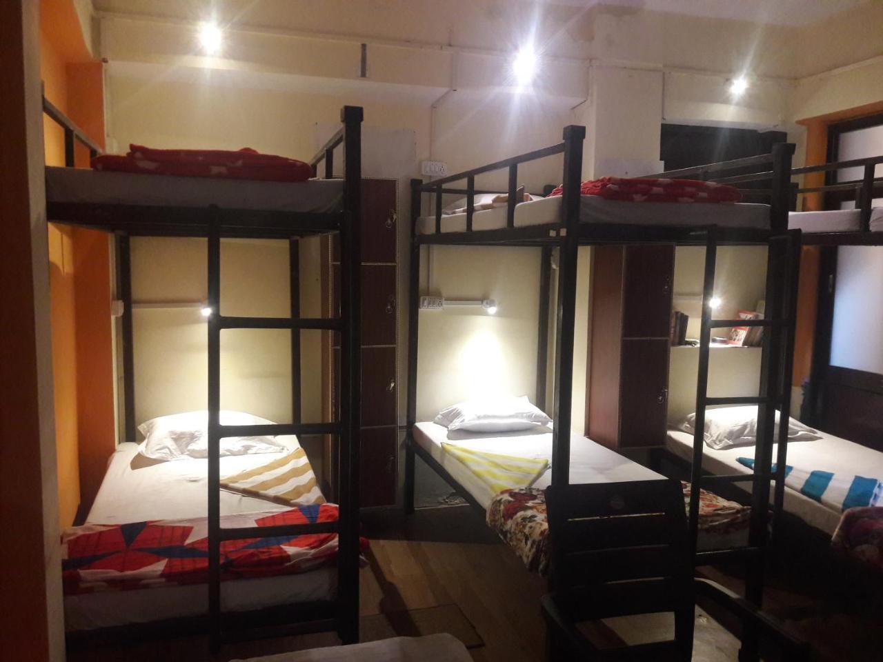 Buddha Guest House Varanasi Phòng bức ảnh