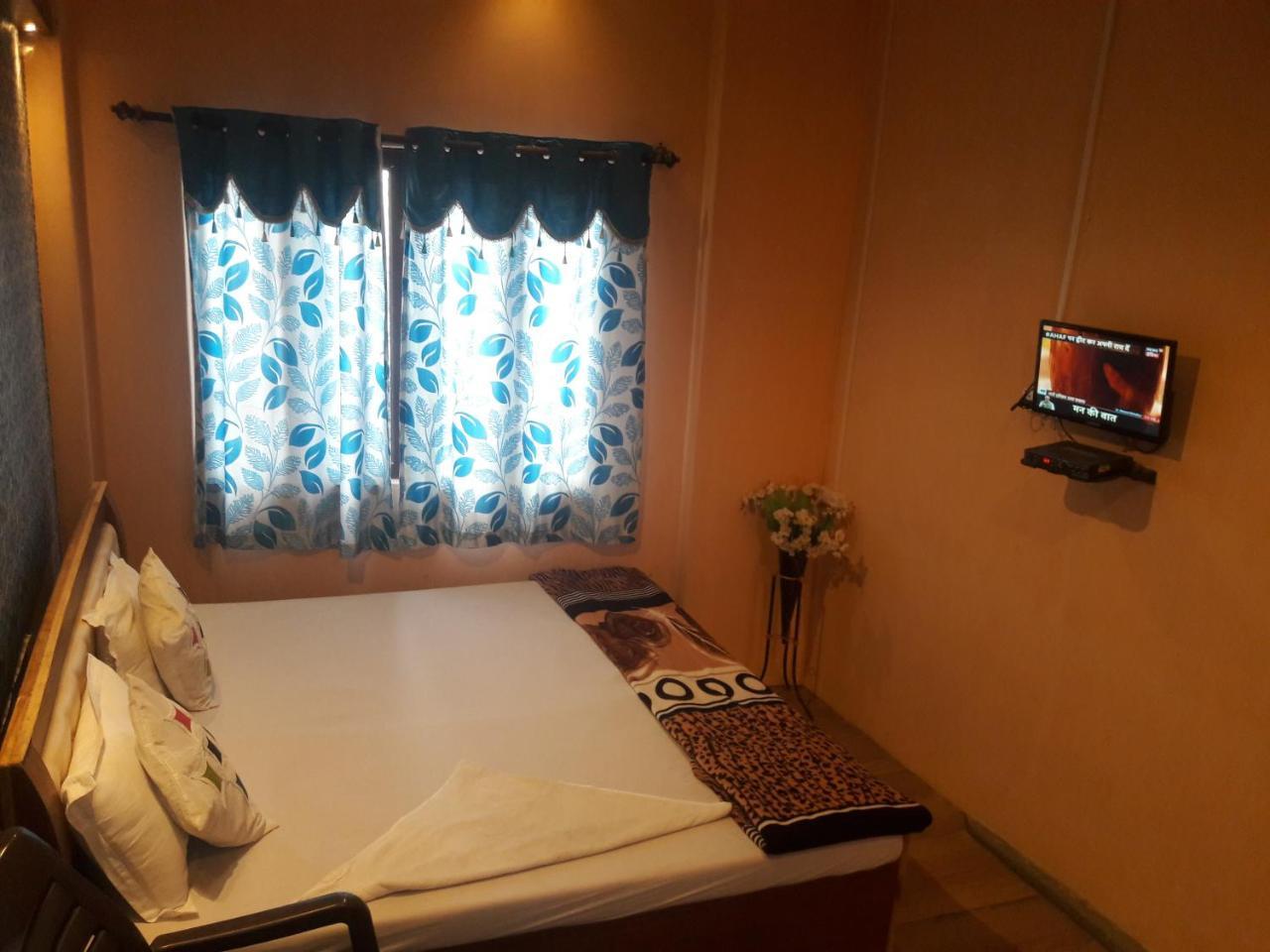 Buddha Guest House Varanasi Ngoại thất bức ảnh