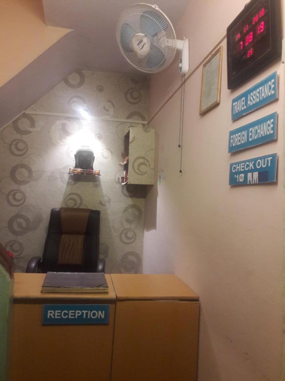 Buddha Guest House Varanasi Ngoại thất bức ảnh