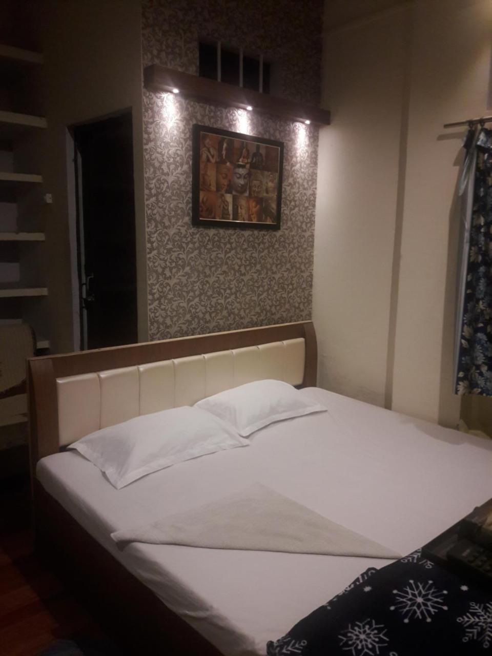 Buddha Guest House Varanasi Ngoại thất bức ảnh