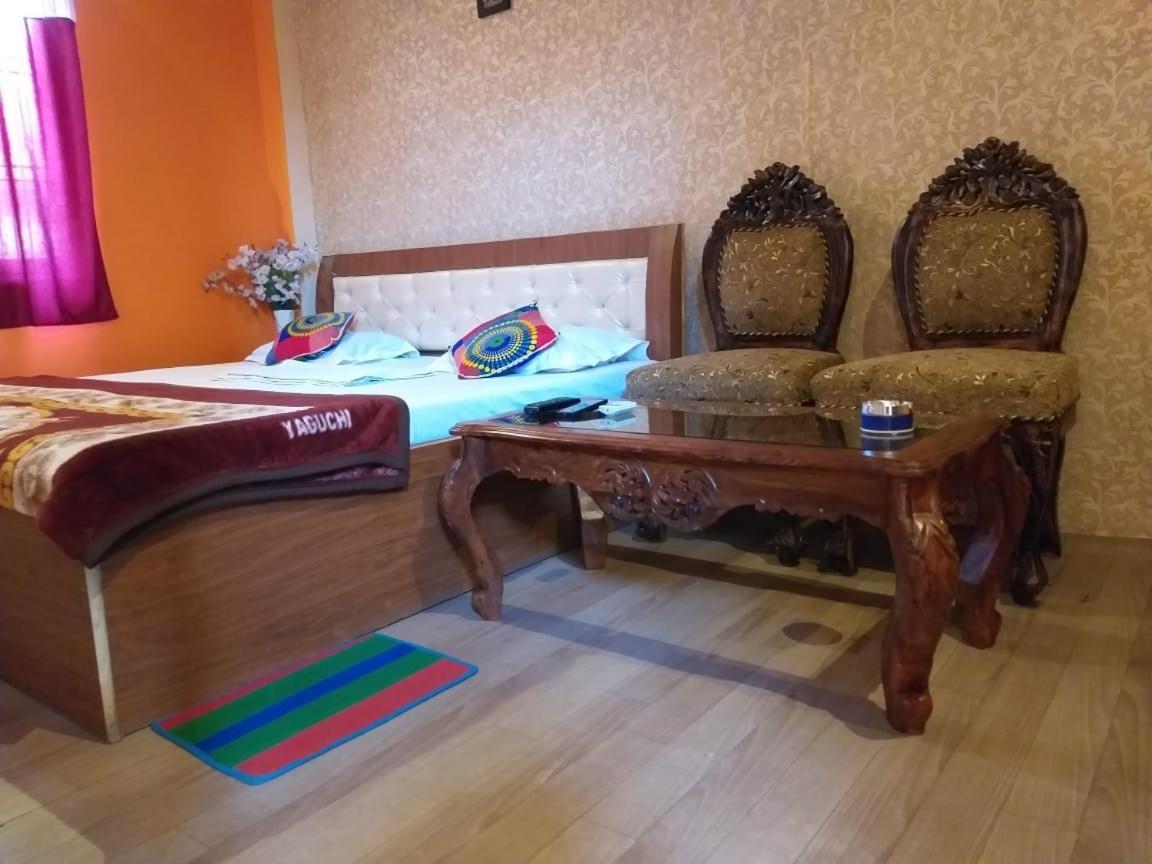 Buddha Guest House Varanasi Ngoại thất bức ảnh